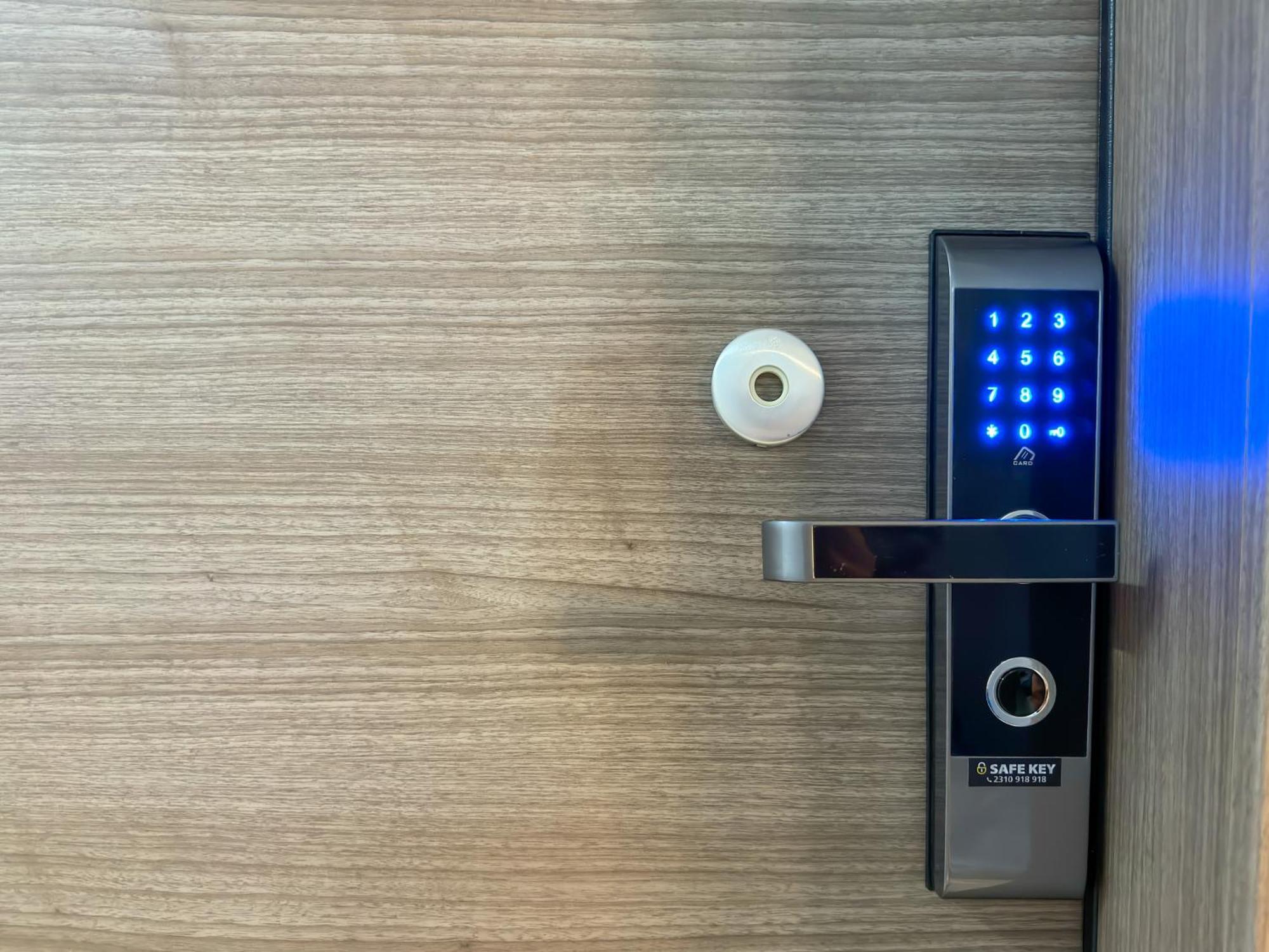 Luxury Downtown Apartment Α6 เทสซาโลนิกิ ภายนอก รูปภาพ